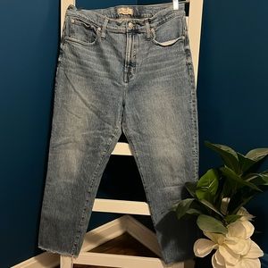 Madewell jeans The Perfect Vintage Jean size 32 straight leg raw hem high rise
